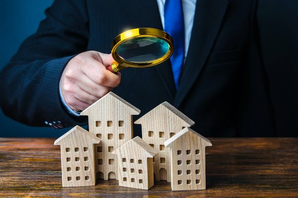 Salarié en quête de logement : les avantages de faire appel à une agence de relocation